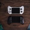 control-8bitdo-ultimate-mobile-gaming Control 8BitDo Ultimate Mobile extensible para celulares con joysticks Hall Effect.