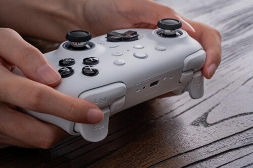 control-8bitdo-ultimate-2-bluetooth-switch Control 8BitDo Ultimate 2 Bluetooth con joysticks TMR y base de carga para Nintendo Switch.