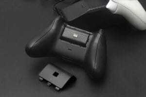 Batería recargable NEXT de 1200mAh como cargador de control xbox one y Series X en Mosqueteros Store.