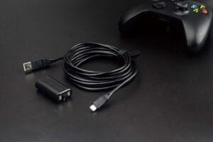 Kit Carga y Juega NEXT con batería y cable como cargador de control xbox Series X en Mosqueteros Store.